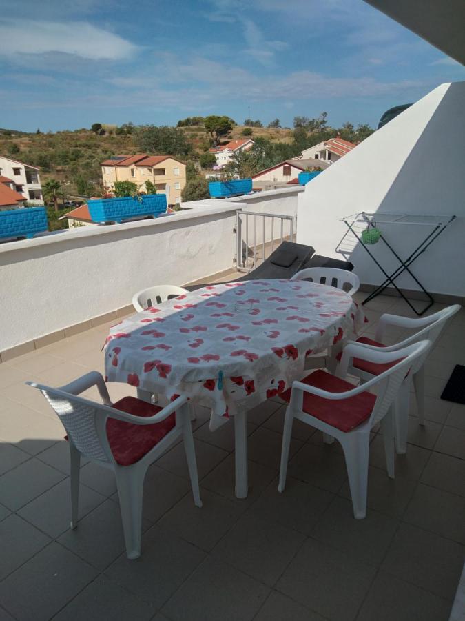Apartments "Sun-Sea" Lopar Exterior photo