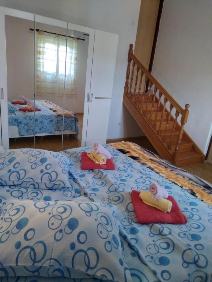 Apartments "Sun-Sea" Lopar Exterior photo
